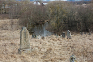 Река у еврейского кладбища в Дуниловичах